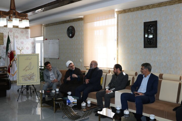 تقدیر از فعالان حوزه کتاب وکتابخوانی در شهر دوستدار کتاب رابر