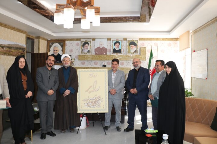 تقدیر از فعالان حوزه کتاب وکتابخوانی در شهر دوستدار کتاب رابر