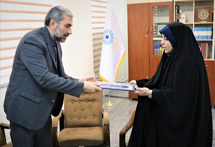 تقدیر وزیر فرهنگ از مدیرکل کتابخانههای عمومی استان آذربایجان غربی