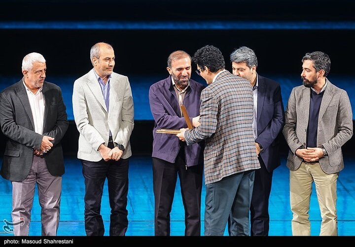 شانزدهمین دوره جایزه جلال آل احمد برگزیدگان خود را شناخت