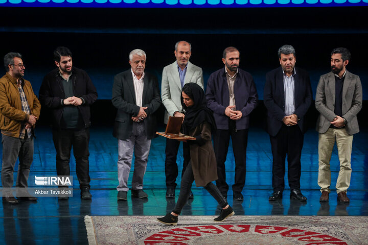 شانزدهمین دوره جایزه جلال آل احمد برگزیدگان خود را شناخت