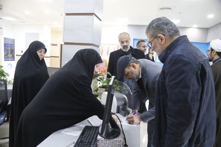 معاون تبلیغات و اطلاع‌رسانی وزارت فرهنگ و ارشاد اسلامی عضو کتابخانه مرکزی قم شد