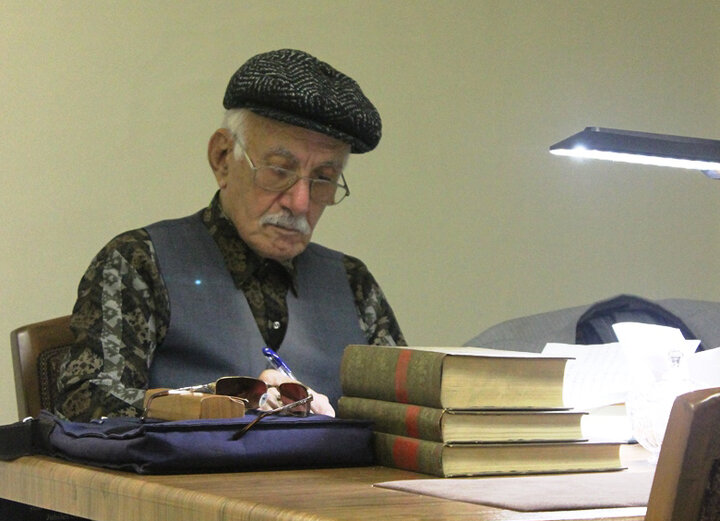 پرویز اذکایی، مورخ، پژوهشگر، همدان شناس بزرگ را بهتر بشناسیم/ جایزهای برای حمایت از همدان پژوهان