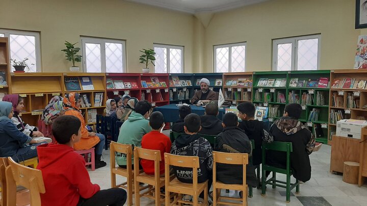 از نشست صمیمانه با نویسنده تا معرفی کتاب «اولین برف»