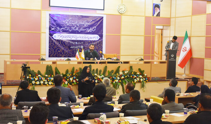 تغییر نگاه مسئولان و مردم به کتابخانههای عمومی را باید به گفتمان تبدیل کرد