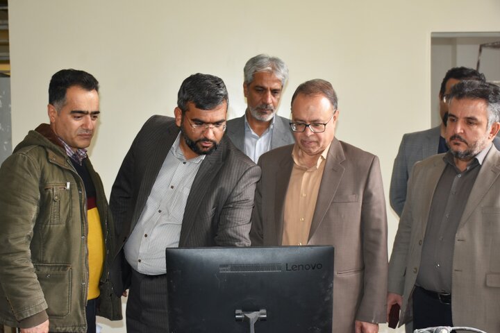رییس سازمان مدیریت و برنامهریزی استان فارس از پروژه بازسازی کتابخانه دستغیب شیراز بازدید کرد