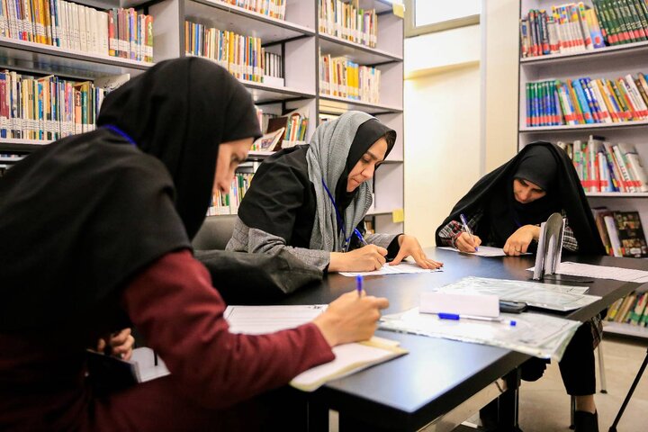 مرحله پایانی دومین دوسالانه جشنواره نشان هدهد سفید استان برگزار شد