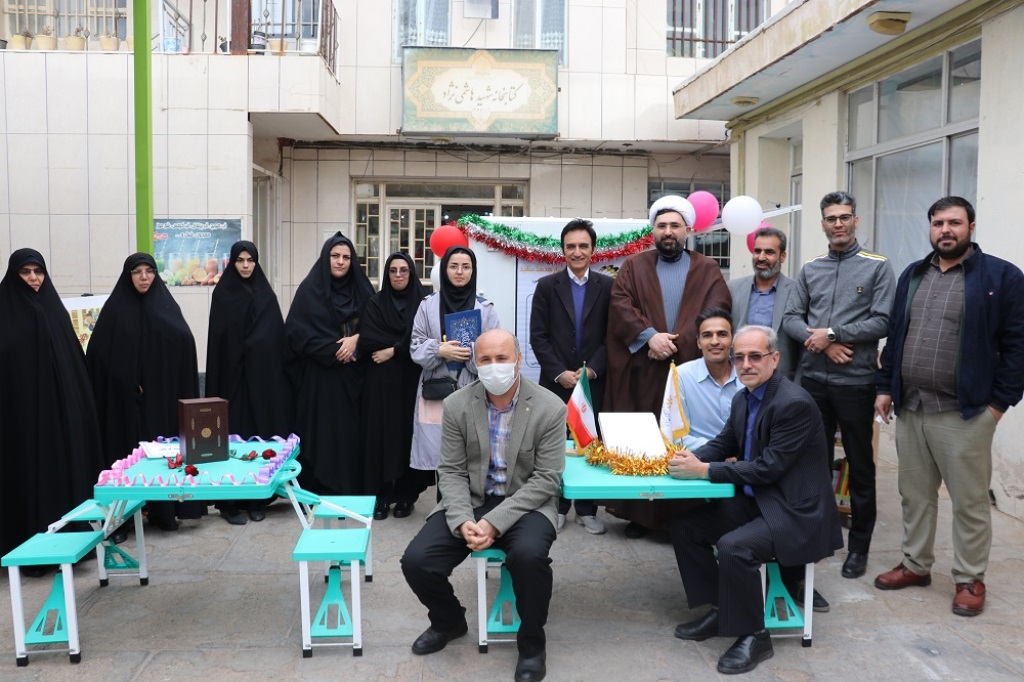 آئین افتتاح کتابخانه سیار هدهد سفید (زندهیاد پروین کریمی) شهرستان تایباد برگزار شد