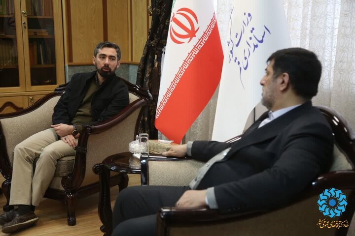 ایجاد کتابخانه در بخشها و روستاهای پرجمعیت قم هدف ما است