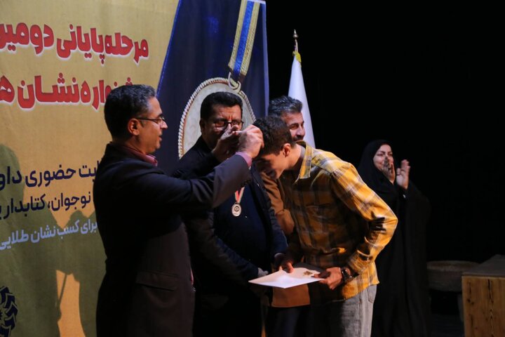 برگزیدگان مرحلهی استانی جشنوارهی دوسالانهی هدهد سفید معرفی شدند