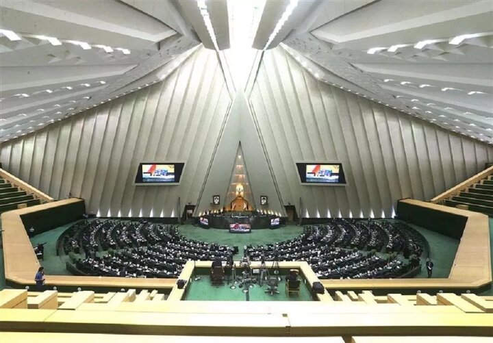 از ابلاغ سلام رهبر انقلاب به کتابداران تا نشان هدهد سفید بر گردن اعضای کودک و نوجوان