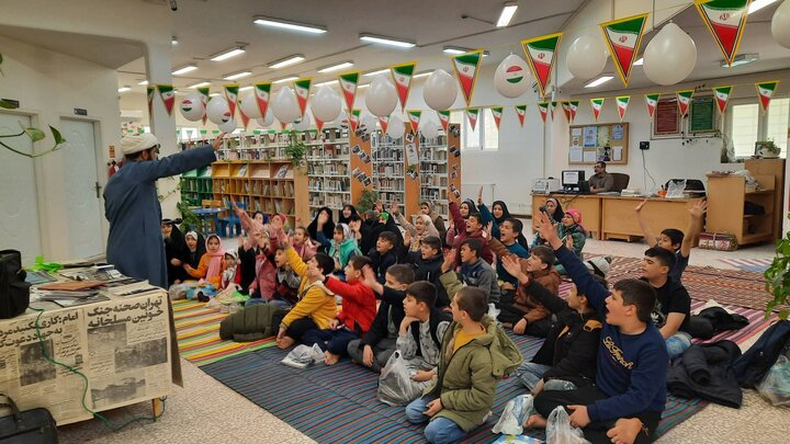 ویژه برنامه جشن انقلاب ویژه کودکان و نوجوانان برگزار شد