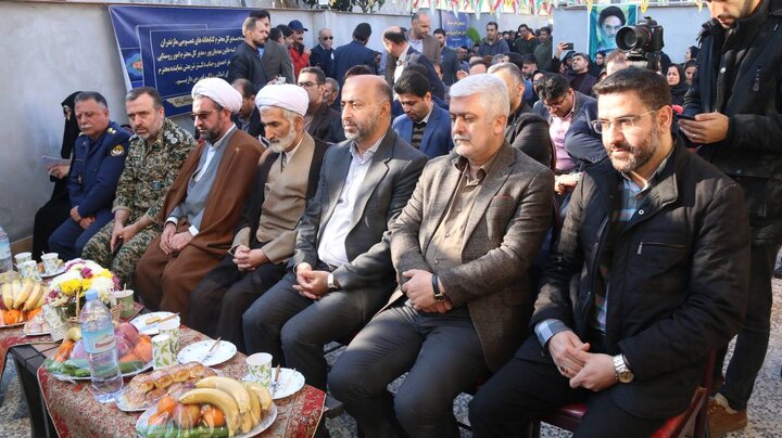 کتابخانهی عمومی شادروان عرب روستای دَنگِسَرکِ نکا افتتاح شد