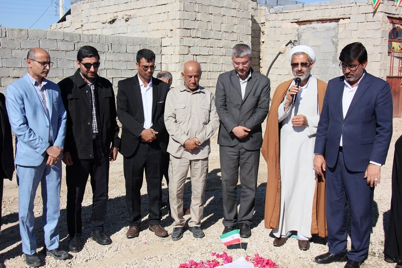 کلنگ ساخت کتابخانه عمومی روستای نظرآقا دشتستان به زمین زده ‌شد