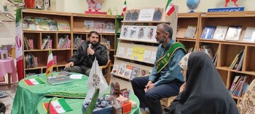 نشست بررسی کتاب «من دعا می کنم تو آمین بگو»