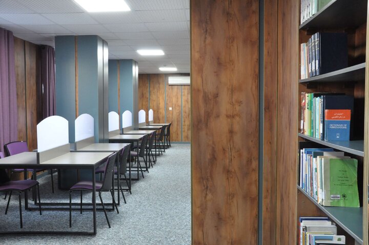 پیشخان کتابخانهای زندهیاد هوشنگ ابتهاج در رشت افتتاح شد