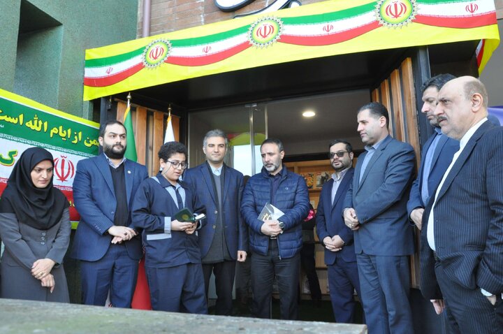 پیشخان کتابخانهای زندهیاد هوشنگ ابتهاج در رشت افتتاح شد