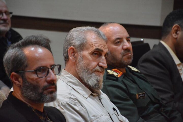 انتخابات مبارزهای در مقابل دشمنان است