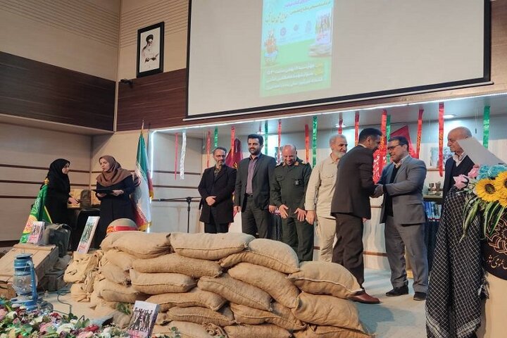 انتخابات مبارزهای در مقابل دشمنان است