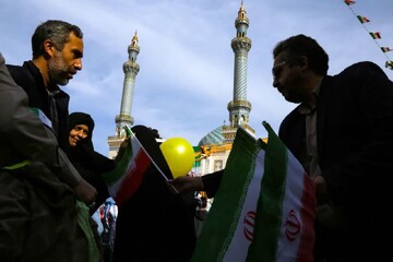 غرفه اداره کل کتابخانه های عمومی استان قم راهپیمایی 22 بهمن