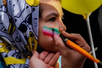 غرفه اداره کل کتابخانه های عمومی استان قم راهپیمایی 22 بهمن