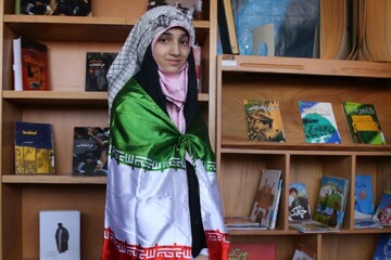 غرفه اداره کل کتابخانه های عمومی استان قم راهپیمایی 22 بهمن