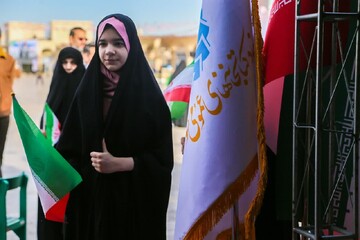 غرفه اداره کل کتابخانه های عمومی استان قم راهپیمایی 22 بهمن