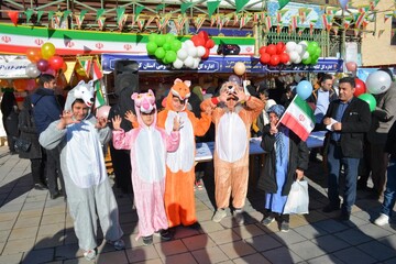 غرفه فرهنگی کتابخانه های استان کرمانشاه در 22 بهمن