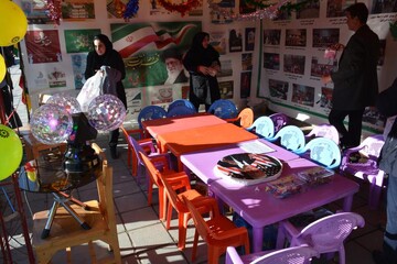 غرفه فرهنگی کتابخانه های استان کرمانشاه در 22 بهمن