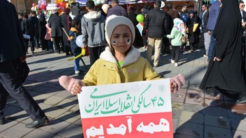 غرفه فرهنگی کتابخانه های عمومی استان کرمانشاه در روز 22 بهمن