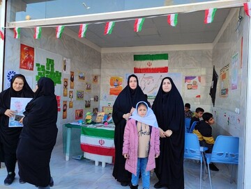 غرفه فرهنگی کتابخانه های عمومی استان کرمانشاه در روز 22 بهمن