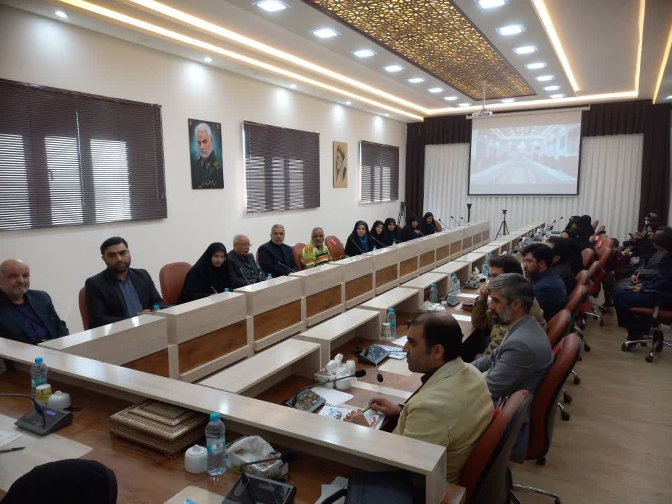 رونمایی از کتاب «زندهتر از همیشه» در بیرجند برگزار شد