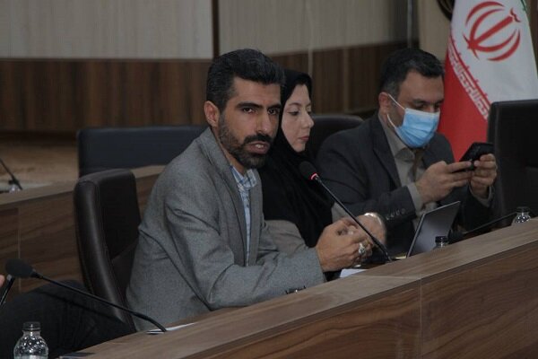 کتابخانه، هم در بُعد اطلاعرسانی وهم ایجاد ارتباطات جمعی، نقشآفرین است