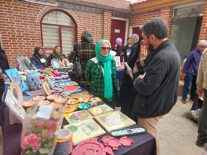 دبیرکل نهاد از نمایشگاه گروهی «هنر فرشته‌ها» بازدید کرد