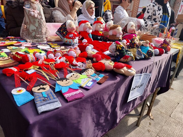 دبیرکل نهاد از نمایشگاه گروهی «هنر فرشته‌ها» بازدید کرد