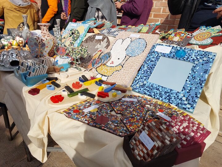 دبیرکل نهاد از نمایشگاه گروهی «هنر فرشتهها» بازدید کرد