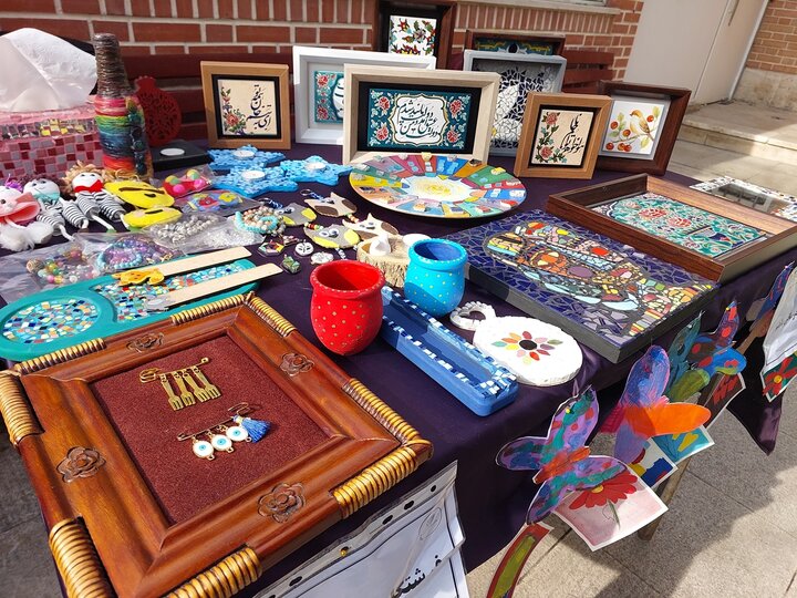 دبیرکل نهاد از نمایشگاه گروهی «هنر فرشته‌ها» بازدید کرد