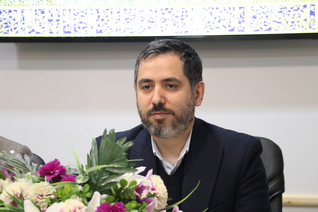 کتابخانههای عمومی از پایههای موثر در فرهنگسازی جامعه هستند