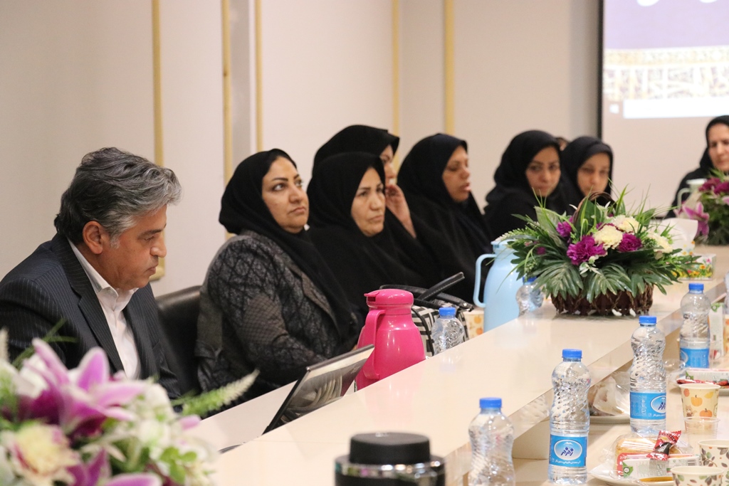 کتابخانههای عمومی از پایههای موثر در فرهنگسازی جامعه هستند