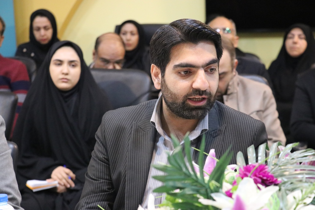 کتابخانههای عمومی از پایههای موثر در فرهنگسازی جامعه هستند