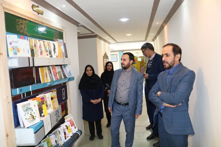 بازدید مدیرکل تأمین منابع کتابخانههای نهاد از کتابخانههای عمومی استان کرمان