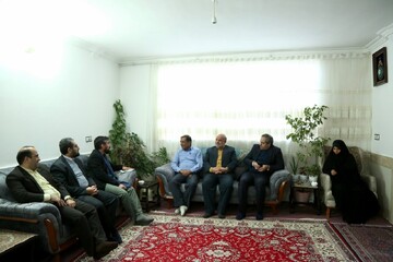 دیدار دبیرکل نهاد با خانواده شهید مدافع حرم مرتضی بصیری‌پور