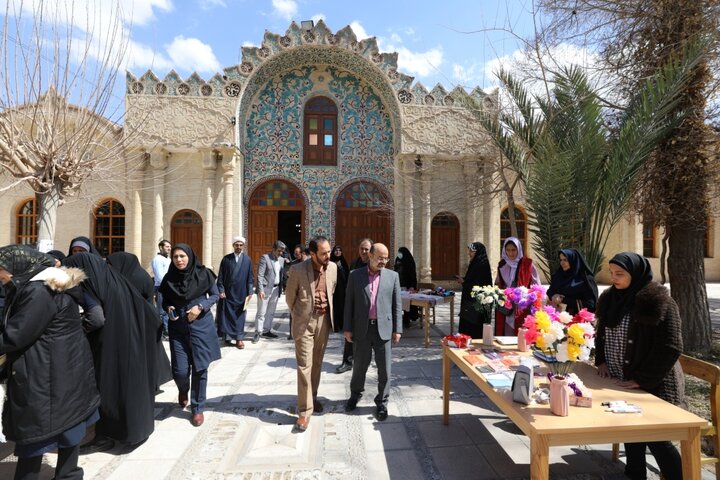 برگزیدگان دوازدهمین دوره جشنواره کتابخوانی رضوی در کرمان معرفی شدند