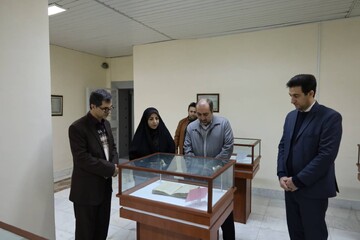 بازدید مدیرکل صدا و سیما از کتابخانه مرکزی ارومیه