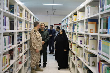 بازدید معاون اجرایی سپاه شهدا از کتابخانه مرکزی ارومیه