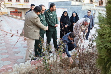 بازدید معاون اجرایی سپاه شهدا از کتابخانه مرکزی ارومیه