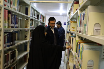 بازدید رئیس حوزه هنری از کتابخانه مرکزی ارومیه