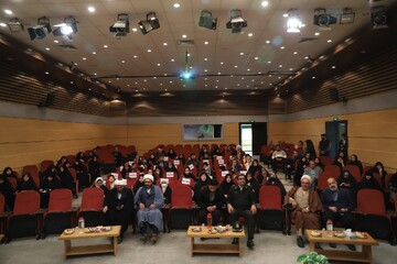 آیین اختتامیه استانی دوازدهمین دوره جشنواره کتابخوانی رضوی در قم