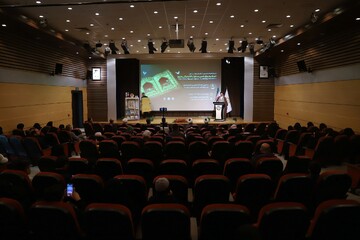 آیین اختتامیه استانی دوازدهمین دوره جشنواره کتابخوانی رضوی در قم