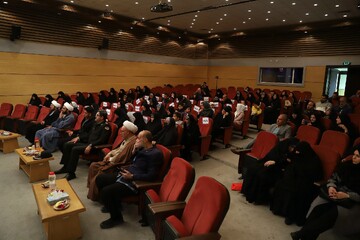 آیین اختتامیه استانی دوازدهمین دوره جشنواره کتابخوانی رضوی در قم